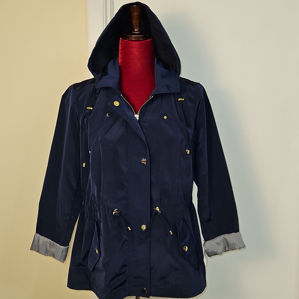 Women's Hooded Rain Jacket Size Petite Medium - Picture 2 of 9